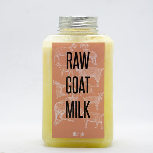 Raw goat milk